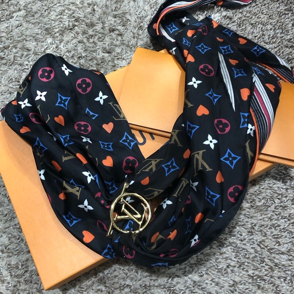 Louis Vuitton limited edition game on bandeau - Picture 4 of 9